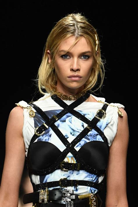 stella maxwell versace|Stella Maxwell .